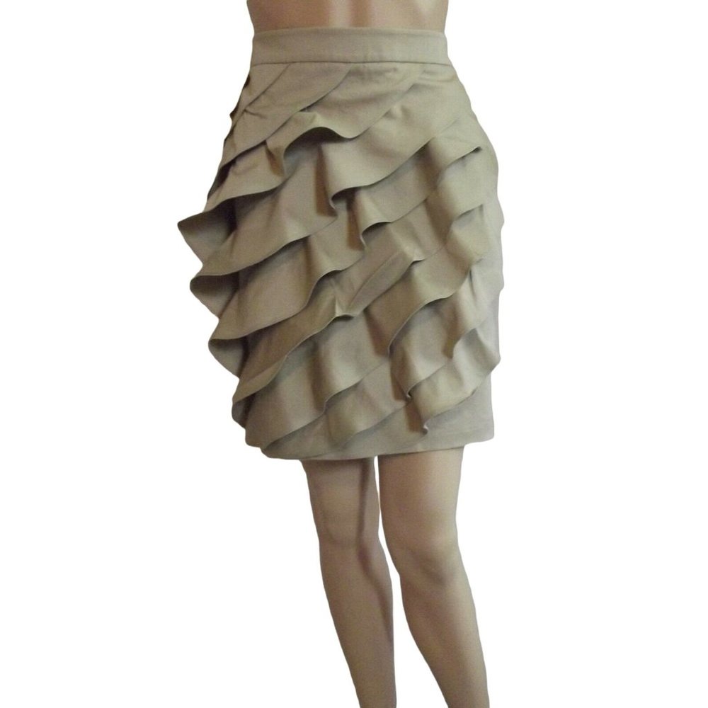 New York & Company 6 Tan Beige Tiered Ruffle Cotton Skirt Small flower petal